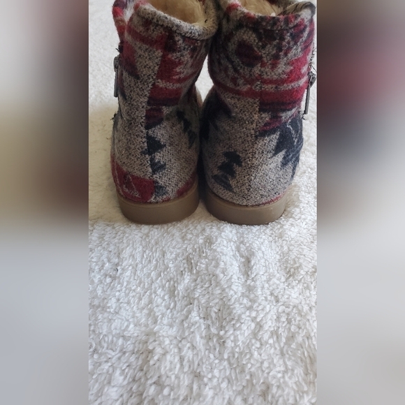 Indigo Rd Irashley 90s Boho‎ Mid calf faux fur lining boots women’s size 7.5 M - Picture 4 of 12